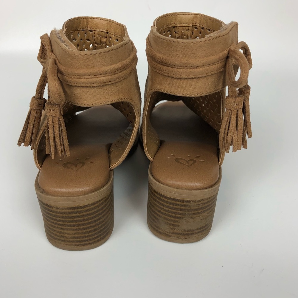 SOLD✳️Girls Brown Laser Cut Open Toe Booties Sz 3 - Picture 3 of 8